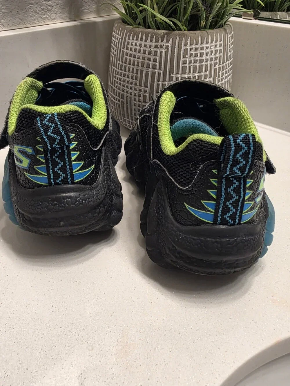Skechers S-Lights Skech-O-Saurus Light Up Dino Shoes Boys Size 11